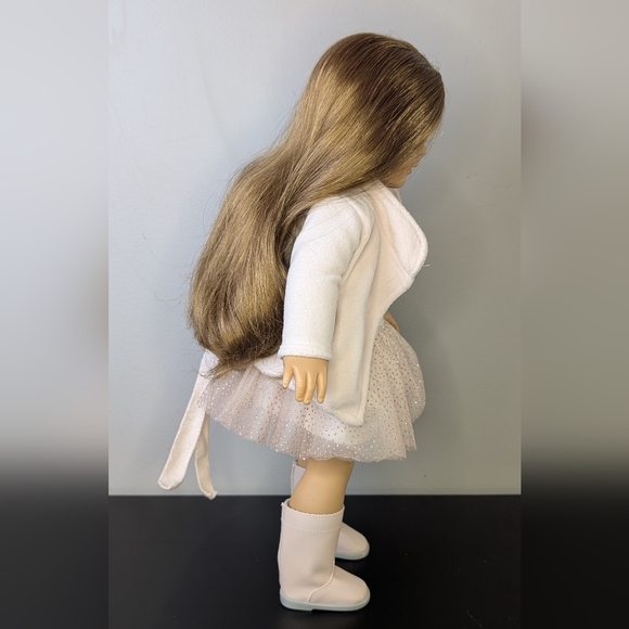 American Girl | Truly Me 18" Doll w Winter Sparkles Outfit - Picture 5 of 16